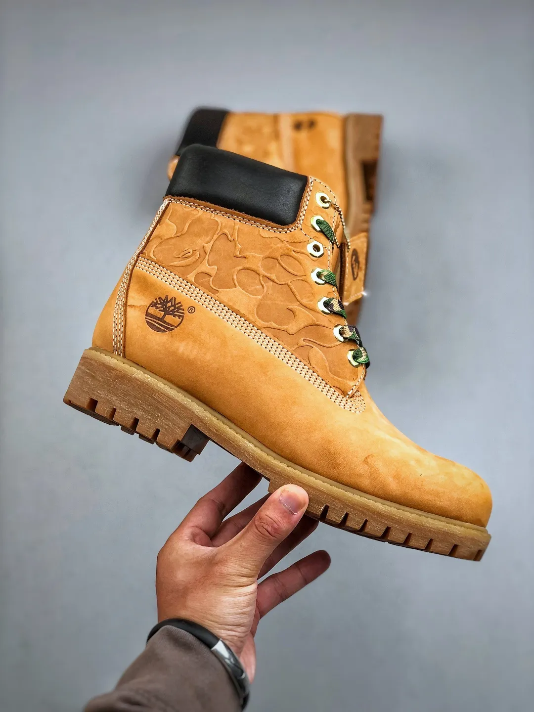 Local pickup 💰800 supports store release New goods 🚀#Original channel Co-branded Timberland Horizontally folded and dynamic water-repellent. Original packaging box and accessories are available. Size: 39-45 (half)